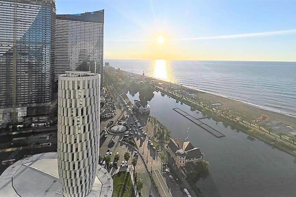 Alliance Palace Batumi Exterior photo Aerial view of the Mission Bay waterfront