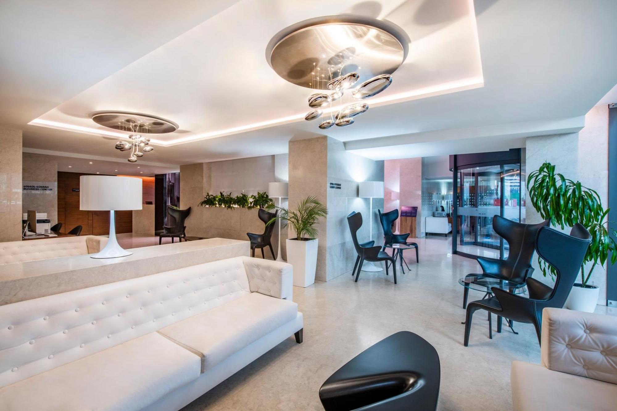 Alliance Palace Batumi Exterior photo Lobby